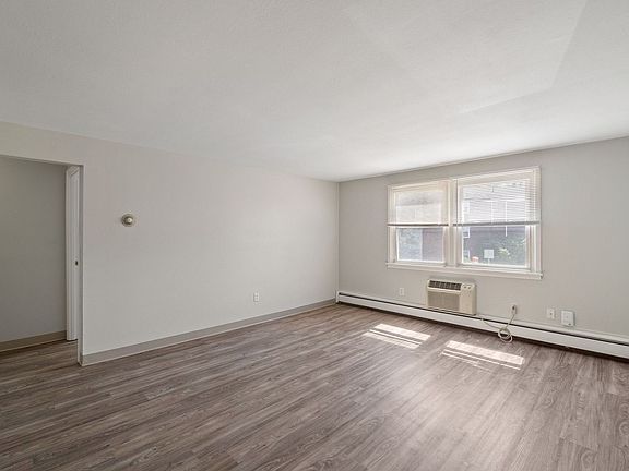 3rd image of 264 Fruit Hill Ave #270-09