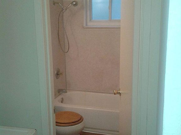 4th image of 3634 Auburn Blvd APT B