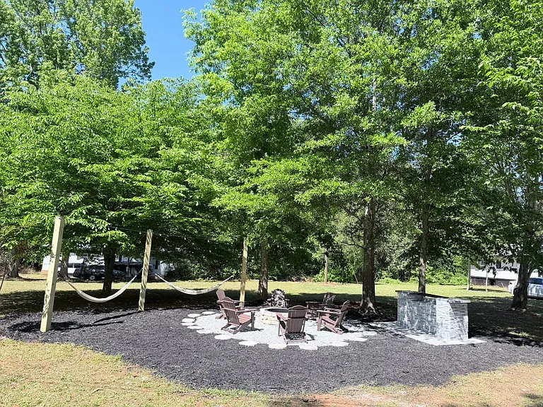 99 Halls Pl — Photo 28