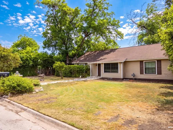 311 Spence St, Kerrville, TX 78028