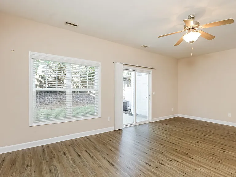 2545 Spring Oaks Way — Photo 5