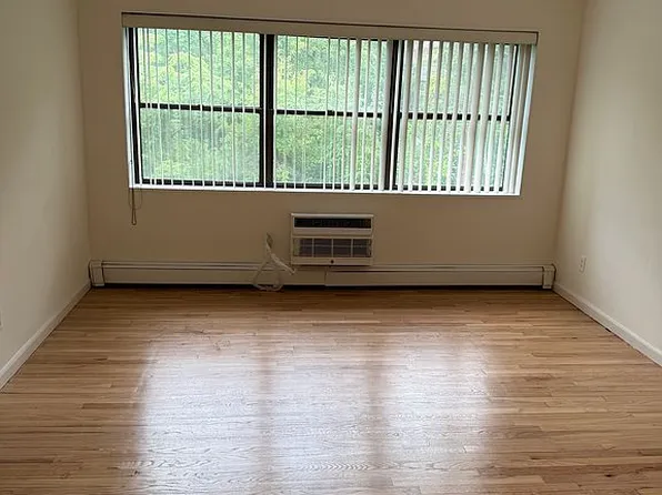 214 Prospect Ave #143C, Hackensack, NJ 07601