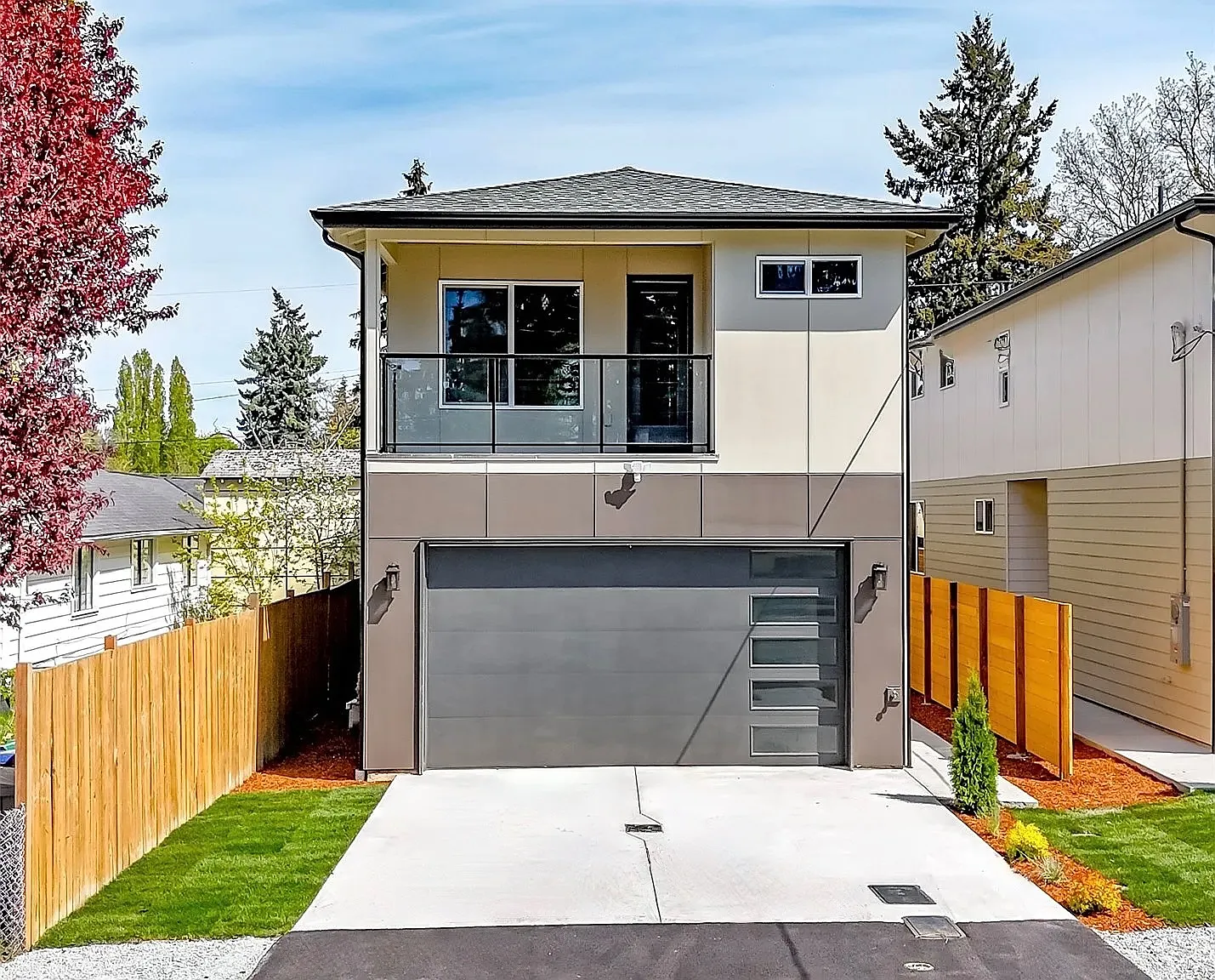 4 bed, 2.5 bath, 2200 sqft, $4,800 — Photo 1