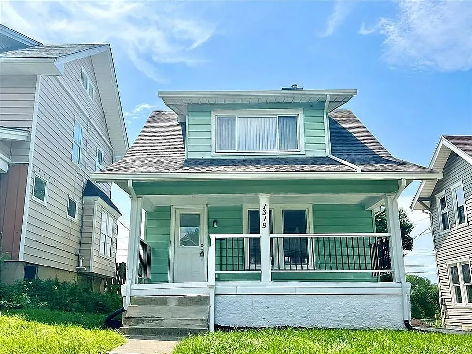 1319 Highland Ave
