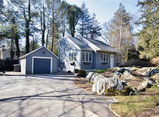 3 Dunster Rd, Mount Kisco, NY 10549