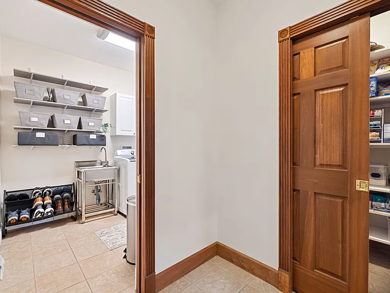 2504 Ron Dr — Photo 24