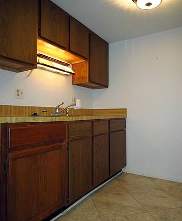 3rd image of 25362 Potomac Dr