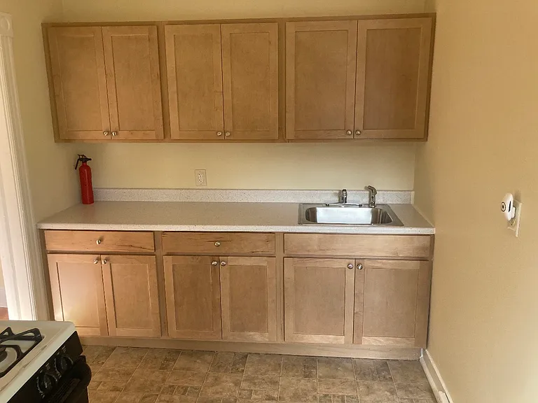 829 Main St — Photo 2