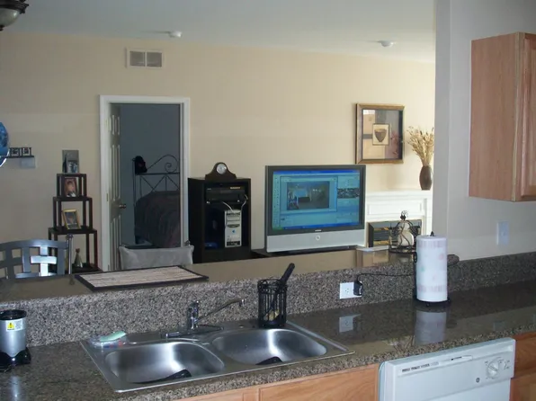 1924 Flagstone Cir #1, Rochester, MI 48307