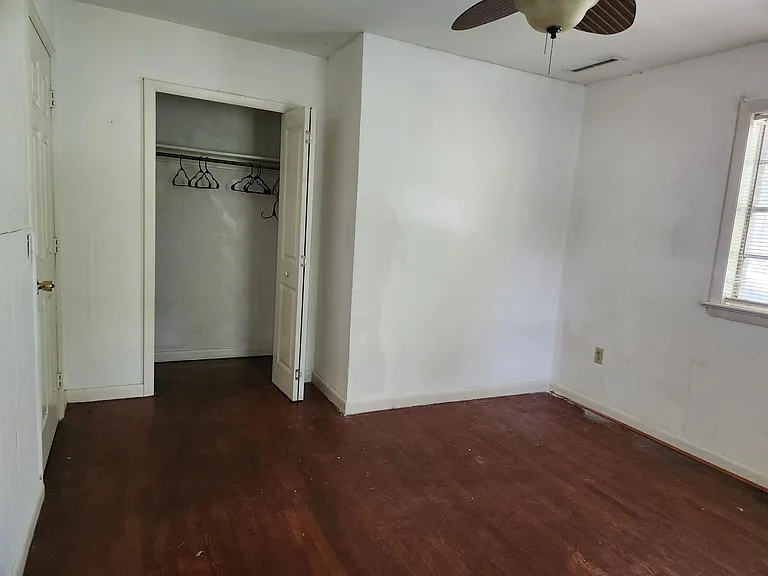 5051 Rockingham St #C — Photo 8