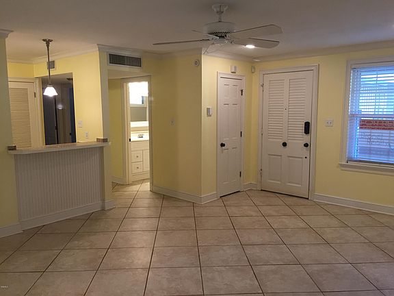 3rd image of 3310 Washington Ave APT 1316