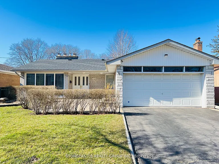 8 Hartsdale Dr — Photo 1