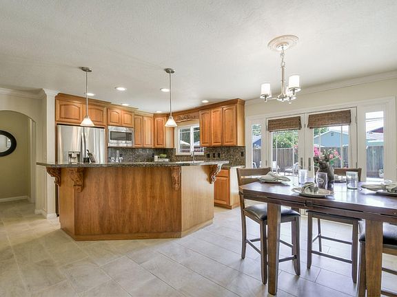 3rd image of 1574 Alisal Ave