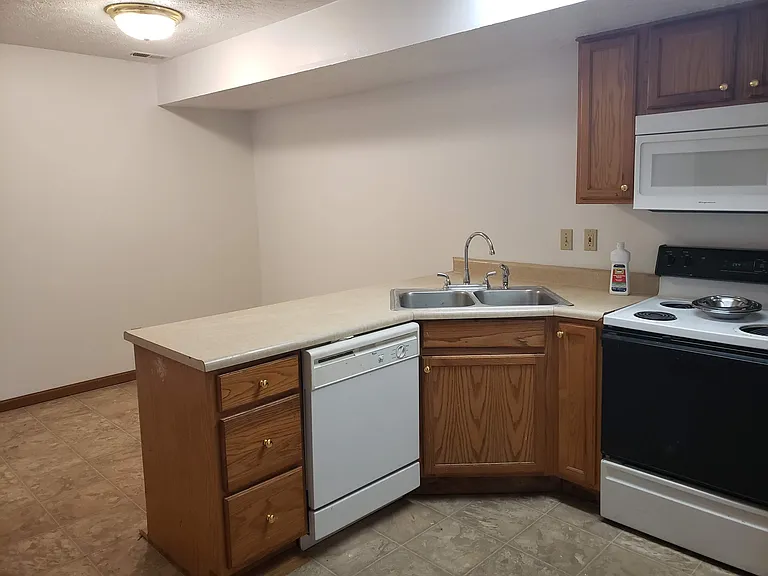 3548 Bethel Dr — Photo 2