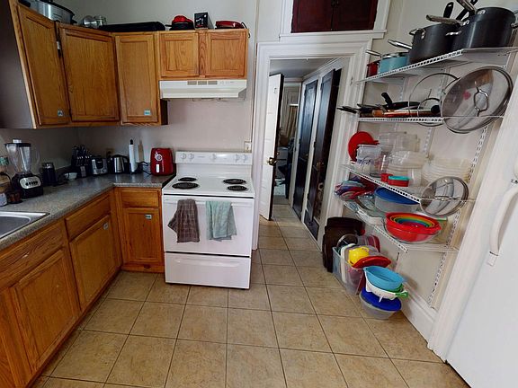 5th image of 130 W Northwood Ave