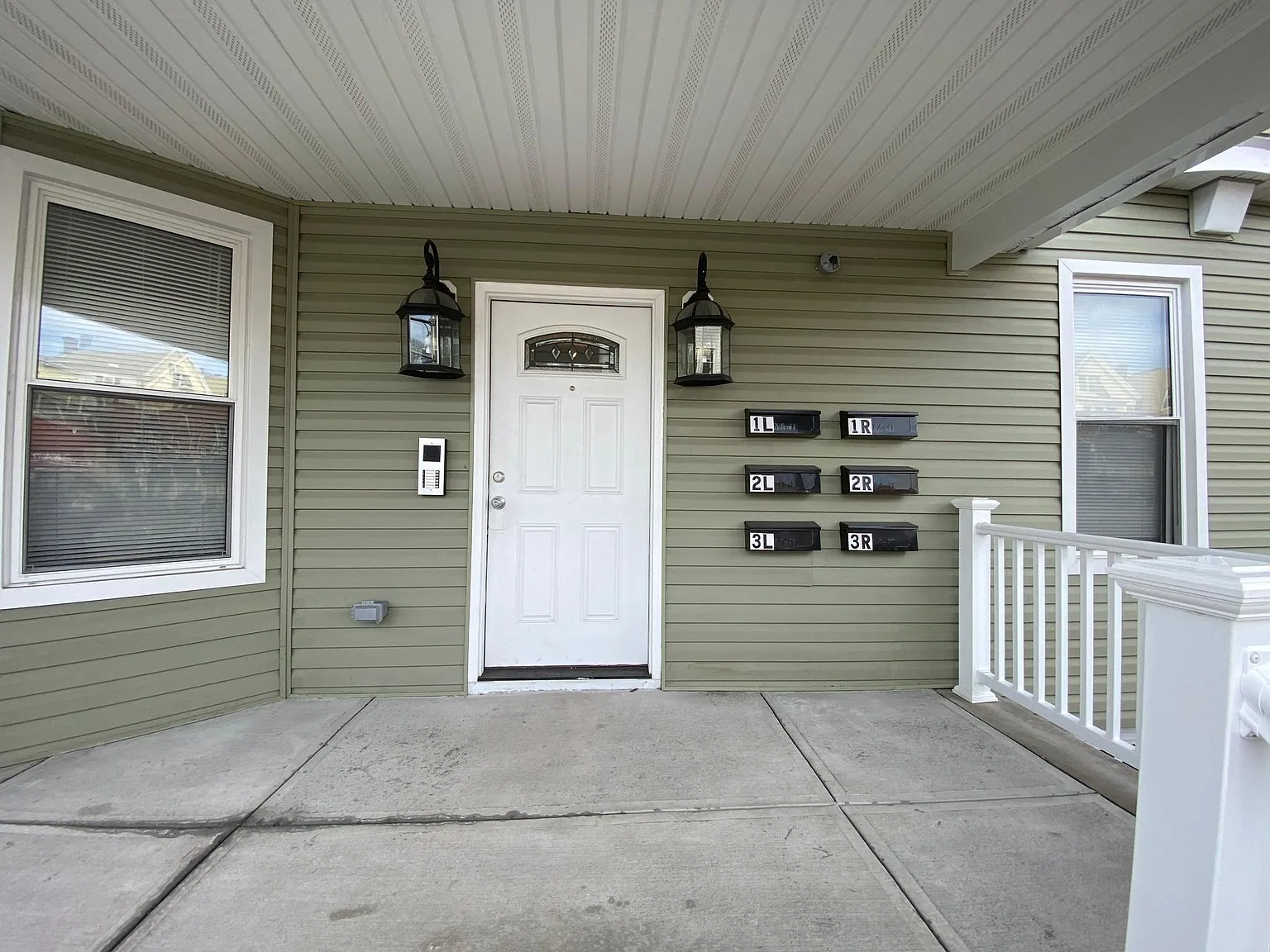1281 Springfield Ave — Photo 2