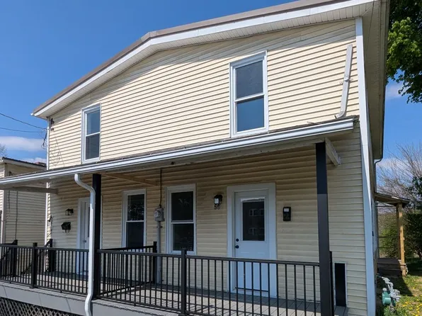 56-58 E Penn St, Montgomery, PA 17752