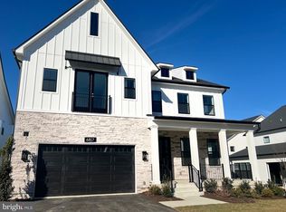 6817 Penngrove Ln, Bethesda, MD 20817