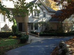 5485 Parkside Dr, Brighton, MI