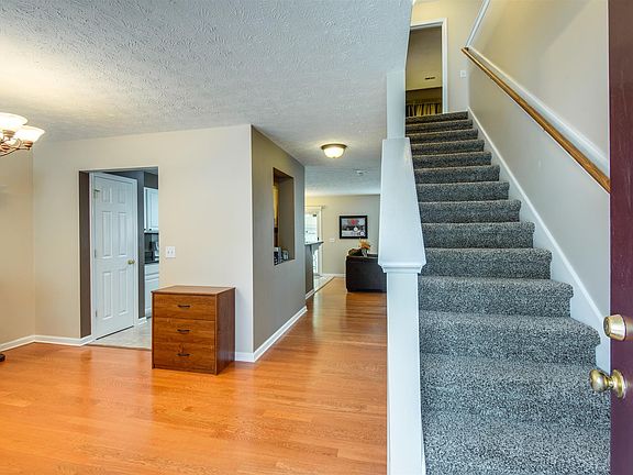 5th image of 4045 Stonybrook Dr