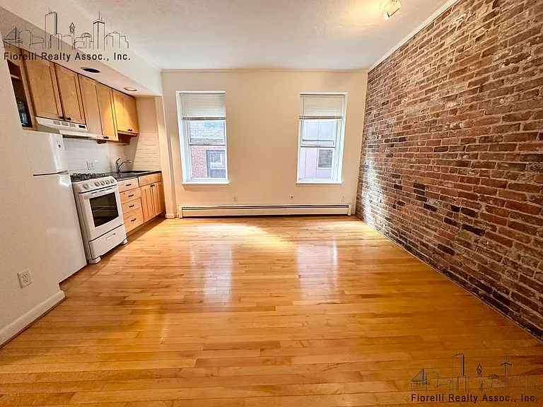 Tileston St — Photo 1