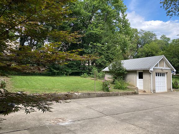 4th image of 6014 Wayside Ave