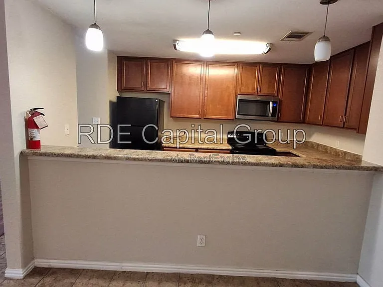 5203 Bexar St #2C — Photo 3