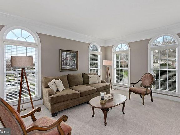 5th image of 43956 Riverpoint Dr