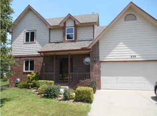 830 S Cranbrook Cir, Wichita, KS 67207