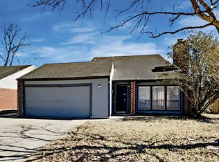 15139 McConn St, Webster, TX 77598