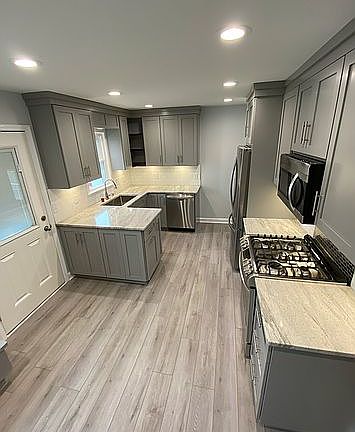4th image of 29388 Woodway Dr
