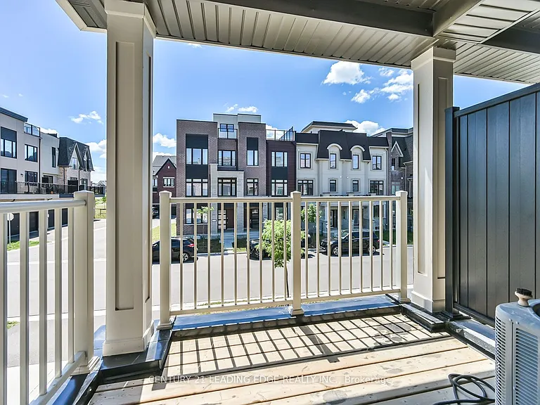 30 William Shearn Cres — Photo 17