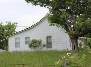 170 SE 1001st Rd, Clinton, MO 64735