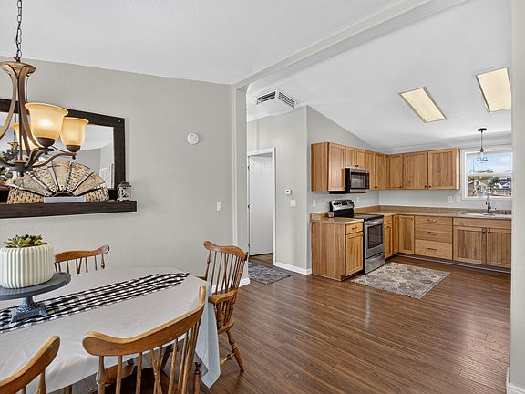 2nd image of 992 S West Redview Dr