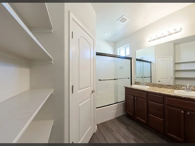 14357 Leiden Dr — Photo 6