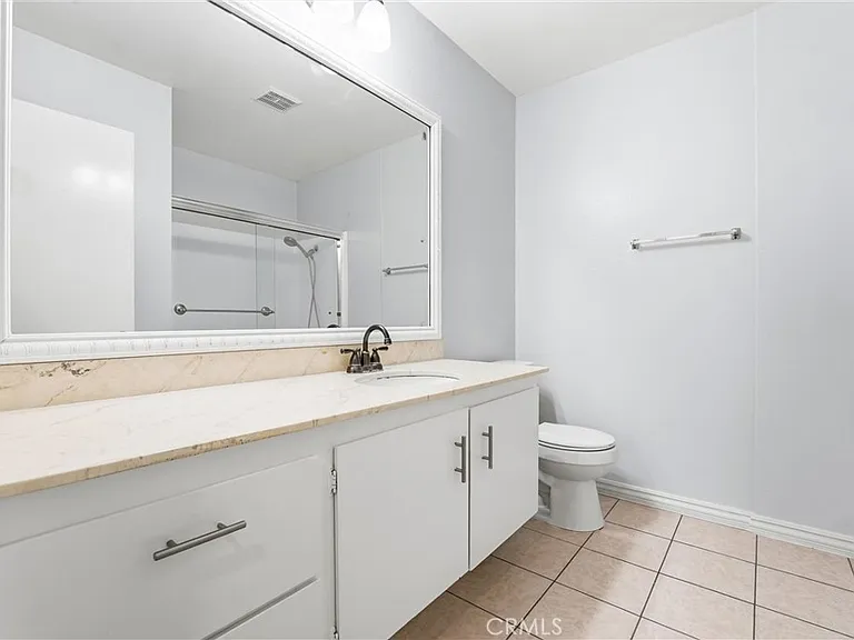 1001 W Macarthur Blvd #130 — Photo 15