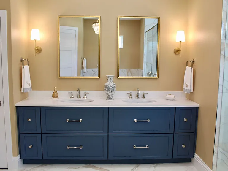 224 N Riverside Dr — Photo 22