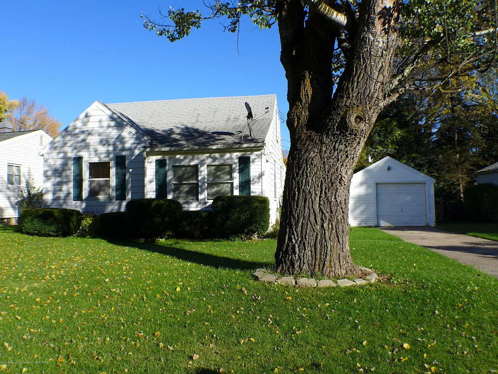 3129 Avalon St photo 1