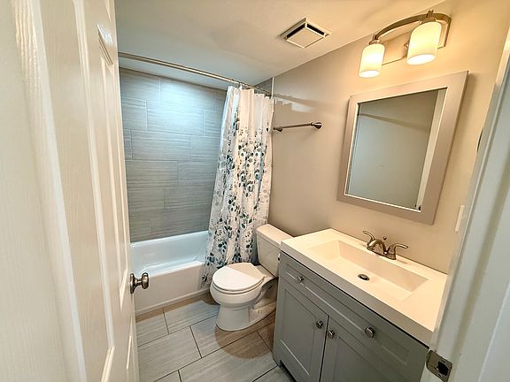 5th image of 3930 S Roosevelt Blvd #N204