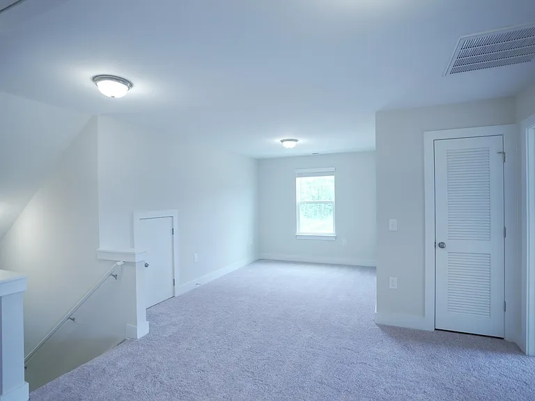 919 Hillman Ln — Photo 35