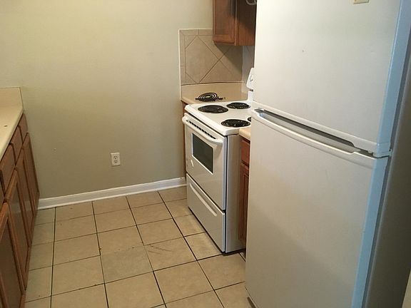 4th image of 155 Ferris Ave APT 2