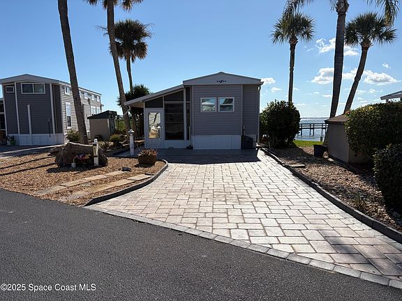 3rd image of 847 Pier Ln #566