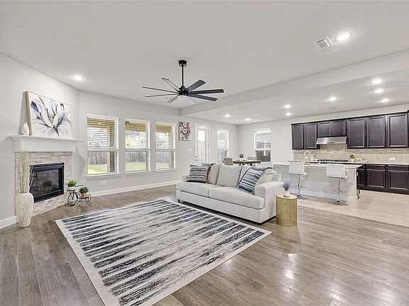 5th image of 1641 Winchester Dr
