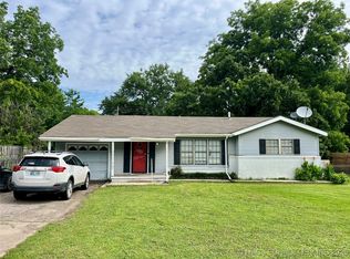 1608 E 18th St, Ada, OK 74820