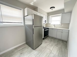 199 Bishop St #1, Staten Island, NY 10306