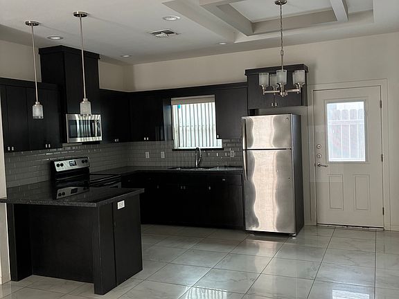 5th image of 705 E La Cantera Ave APT 3