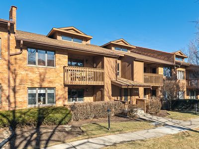 7962 Garfield Ave APT 109, Burr Ridge, IL, 60527