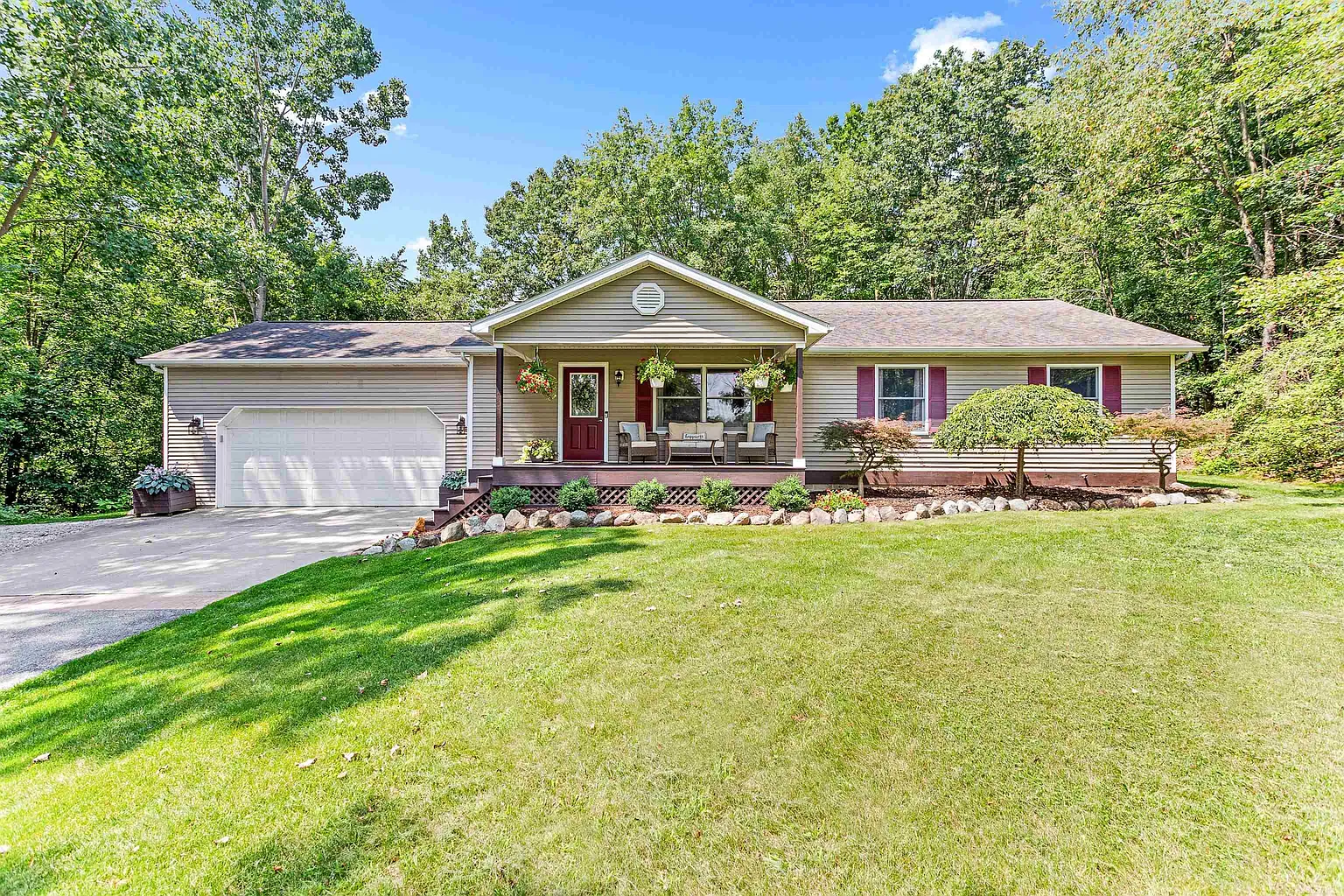 3855 Lake Lapeer Dr photo 1