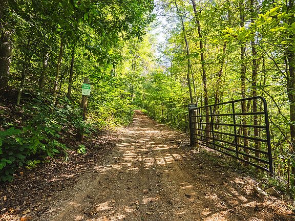 41st image of Georges Run Rd