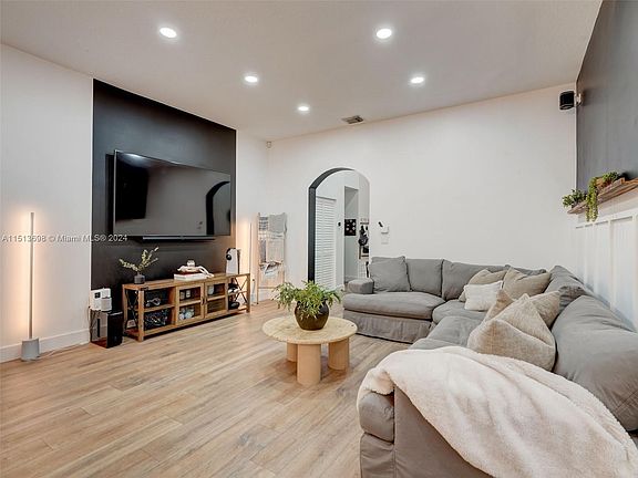 5th image of 22751 SW 93rd Psge